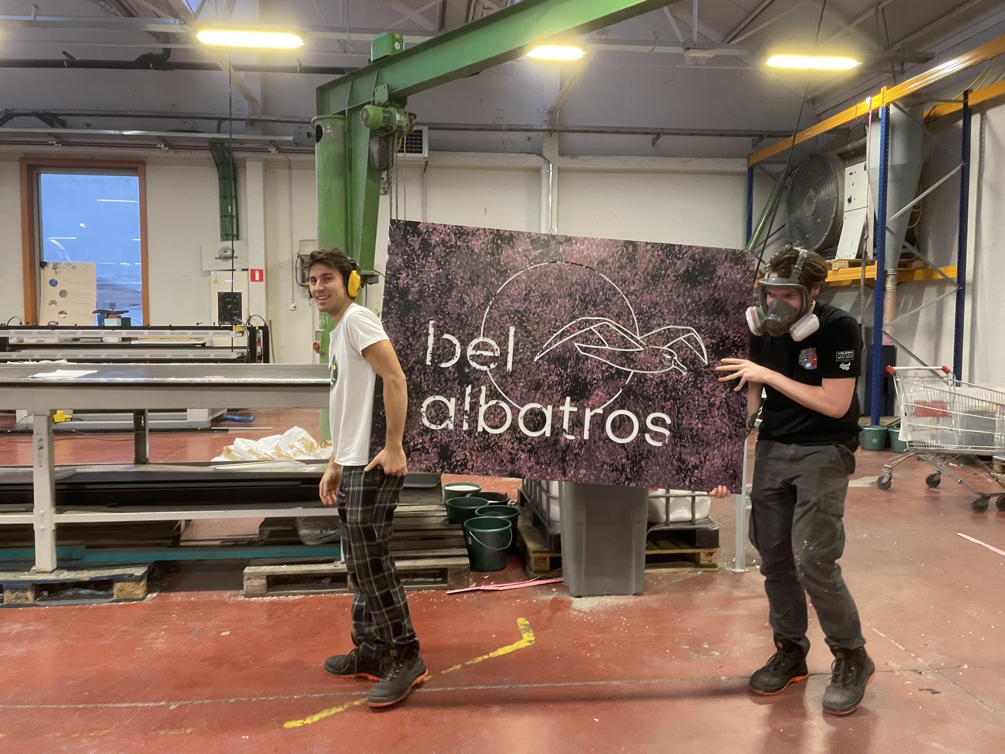 Production de panneaux en plastique recyclés – Bel Albatros